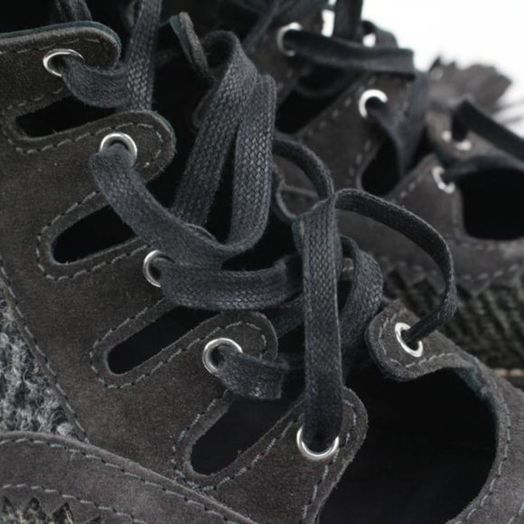 Chanel Size 36 CC Logo Tweed Combat Boots 40cz413s - Picture 12 of 12